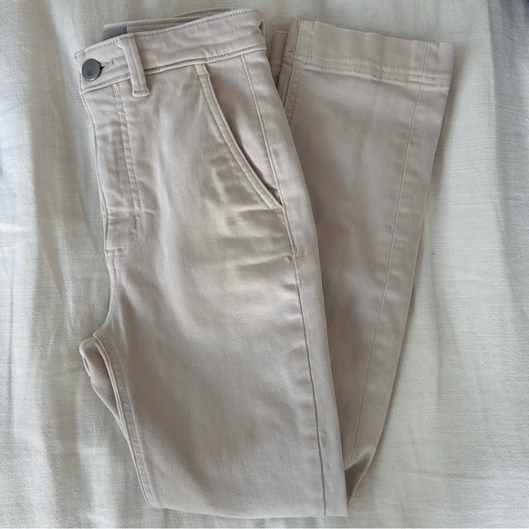 EVERLANE Slim Leg Crop Trouser in Sandstone - Picture 5 of 13